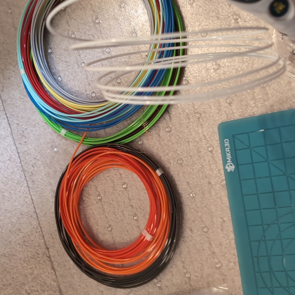 Dikale 3D Pen and Filament - Picture 5 of 10